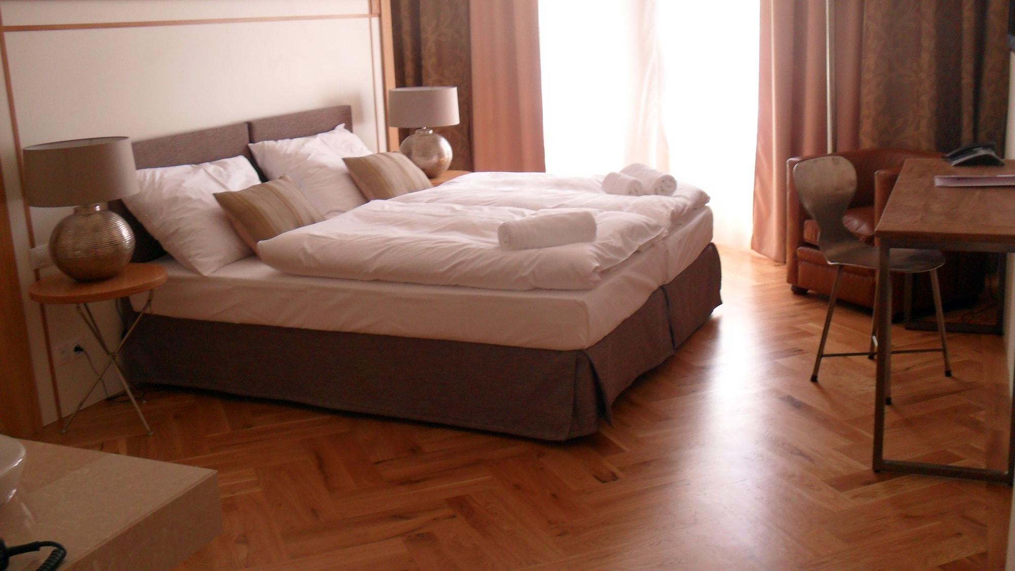 Jungmann Hotel Prague Luaran gambar